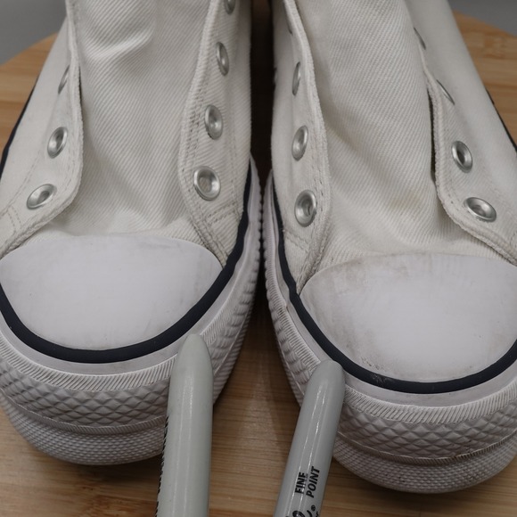Converse Shoes Womens 10 Chuck Taylor All Star High Top White Denim A03961C Flaw - Picture 2 of 11
